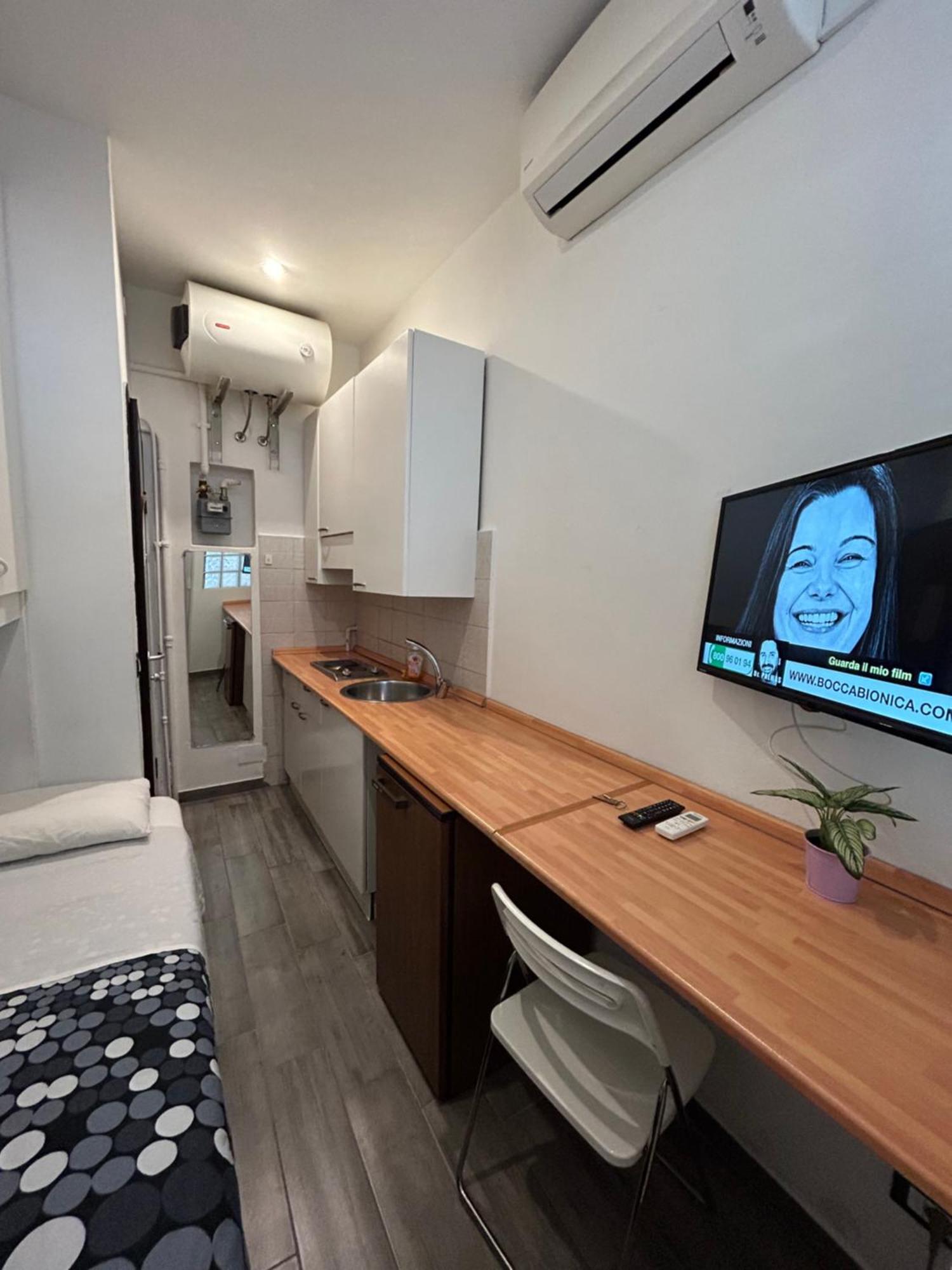 Appartement In Zona Loreto Vicino Metro Mm1 E Mm2 - Lippino